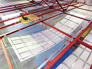 実大天井落下試験