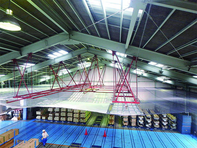 実大天井落下試験